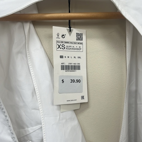 Zara White front tie - very crisp fabric - Picture 3 of 5